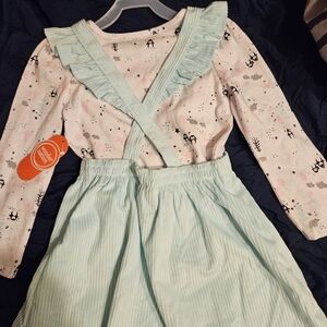 Nwt Adorable Ruffled Long Sleeve Overall Style Dress.